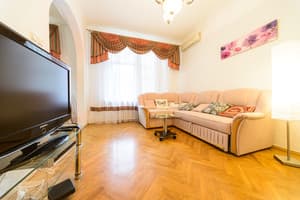 Квартира Best Rent. Квартира на площади Льва Толстого 2