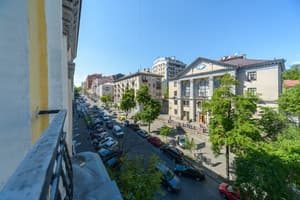 Квартира Best Rent. Квартира с джакузи в двух минутах от Крещатика 9