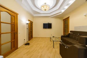 Квартира Best Rent. Квартира возле Арена Сити и Крещатика 3