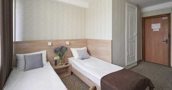 Druzhba Hotel 17