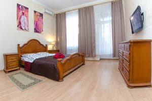 Квартира Rent Kiev ул. Антоновича 12. RentKiev ул. Владимирская 79а 3