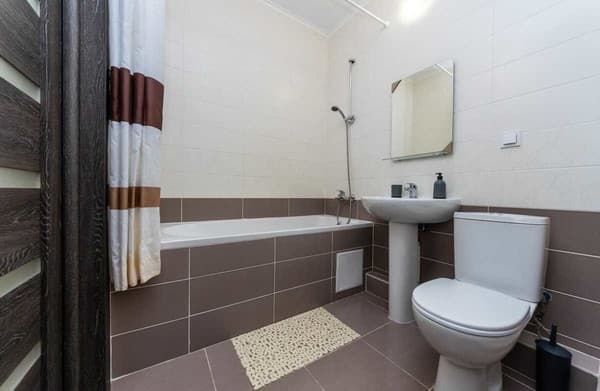 в новом доме на Оболони 18